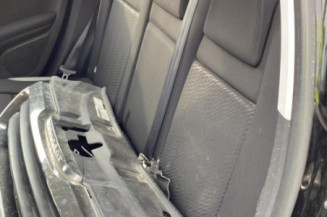 Pare boue avant droit PEUGEOT 2008 1