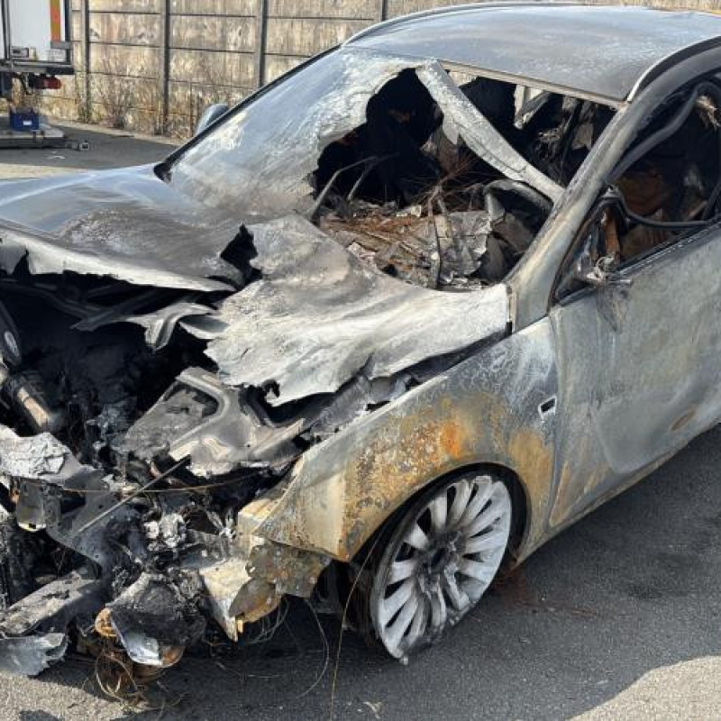 Pare boue avant droit OPEL INSIGNIA 1 Photo n°5