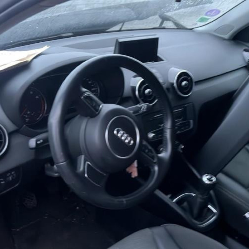 Pretensionneur de ceinture avant droit AUDI A1 1 Photo n°16