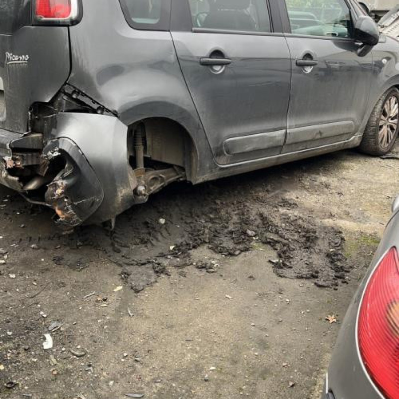 Pretensionneur de ceinture avant droit CITROEN C3 PICASSO Photo n°8