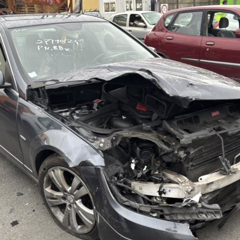 Pretensionneur de ceinture avant droit MERCEDES CLASSE C 204 Photo n°6