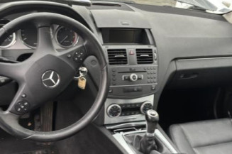 Pretensionneur de ceinture avant droit MERCEDES CLASSE C 204