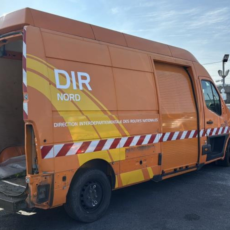 Pretensionneur de ceinture avant droit RENAULT MASTER 3 Photo n°7