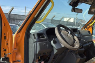 Pretensionneur de ceinture avant droit RENAULT MASTER 3