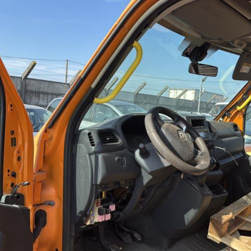 Pretensionneur de ceinture avant droit RENAULT MASTER 3 Photo n°18