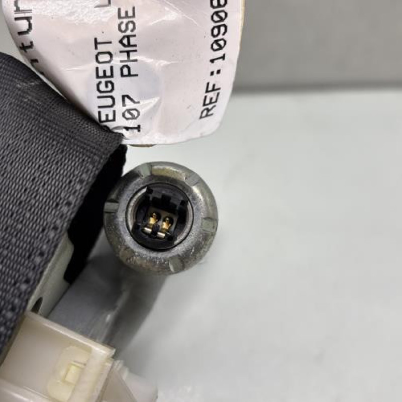 Pretensionneur de ceinture avant droit PEUGEOT 107 Photo n°5