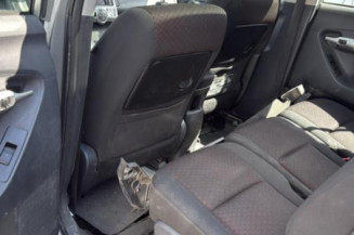 Pretensionneur de ceinture avant droit TOYOTA VERSO