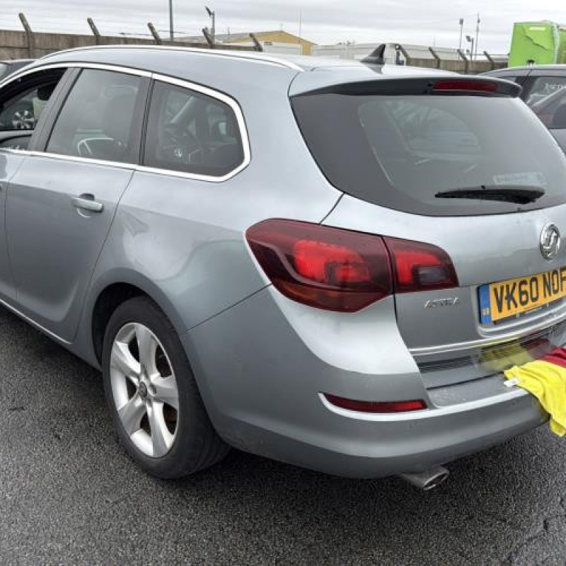 Pretensionneur de ceinture avant gauche VAUXHALL ASTRA H Photo n°8