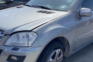 Pretensionneur de ceinture avant droit MERCEDES CLASSE M 164