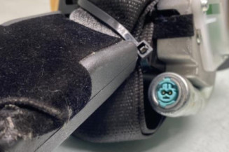 Pretensionneur de ceinture avant droit OPEL MOKKA 1