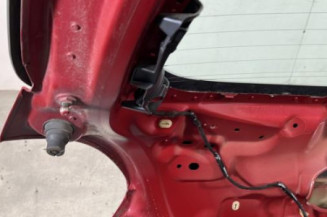 Malle/Hayon arriere PEUGEOT 208 1