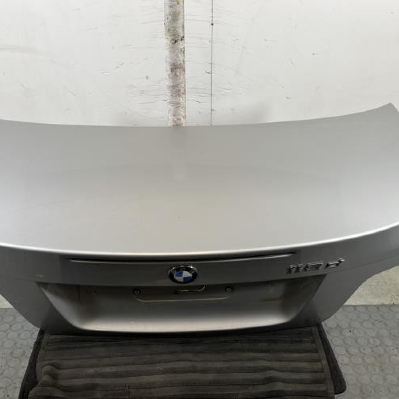 Malle/Hayon arriere BMW SERIE 1 E88 Photo n°1