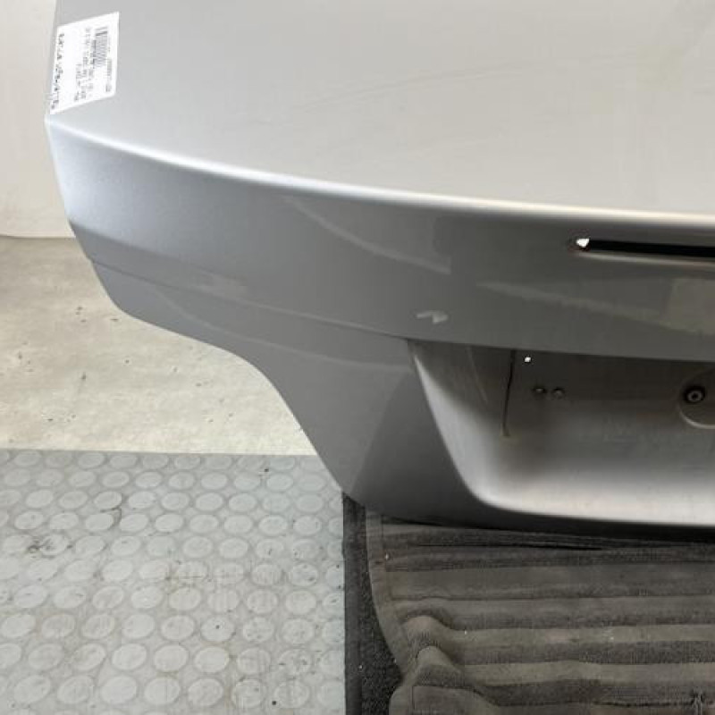 Malle/Hayon arriere BMW SERIE 1 E88 Photo n°6