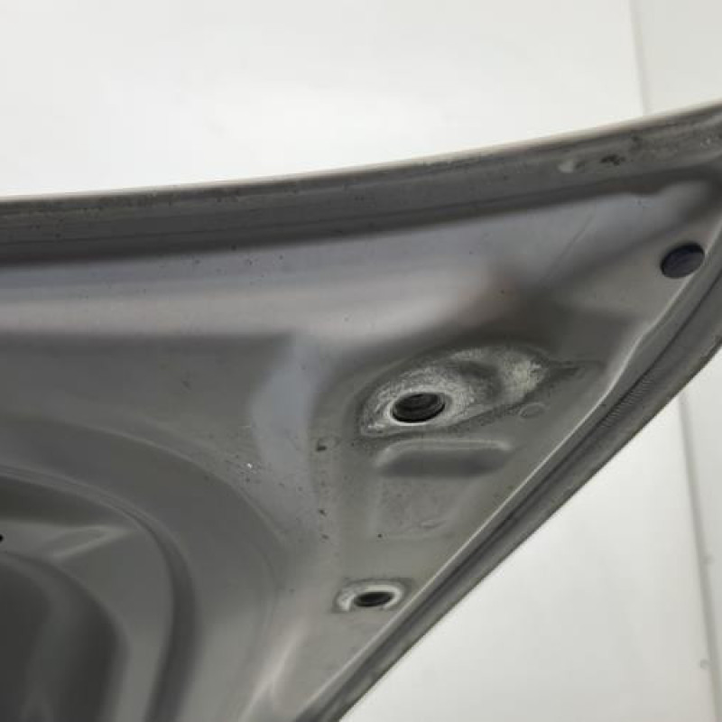 Malle/Hayon arriere BMW SERIE 1 E88 Photo n°9