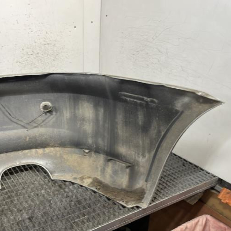 Pare choc arriere BMW SERIE 1 E88 Photo n°4