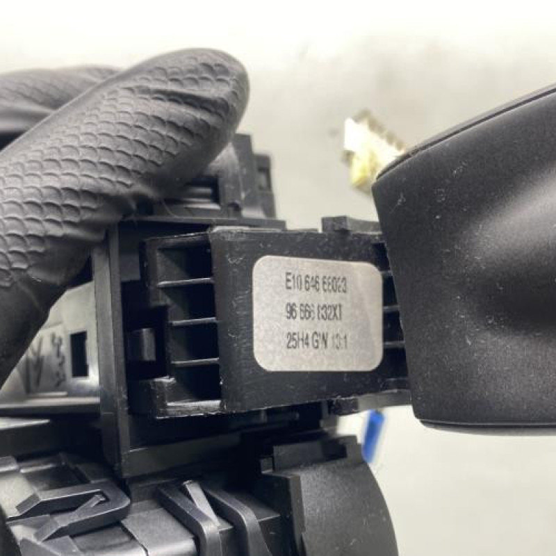 Com (Bloc Contacteur Tournant+Commodo Essuie Glace+Commodo Phare) CITROEN C3 2 Photo n°6