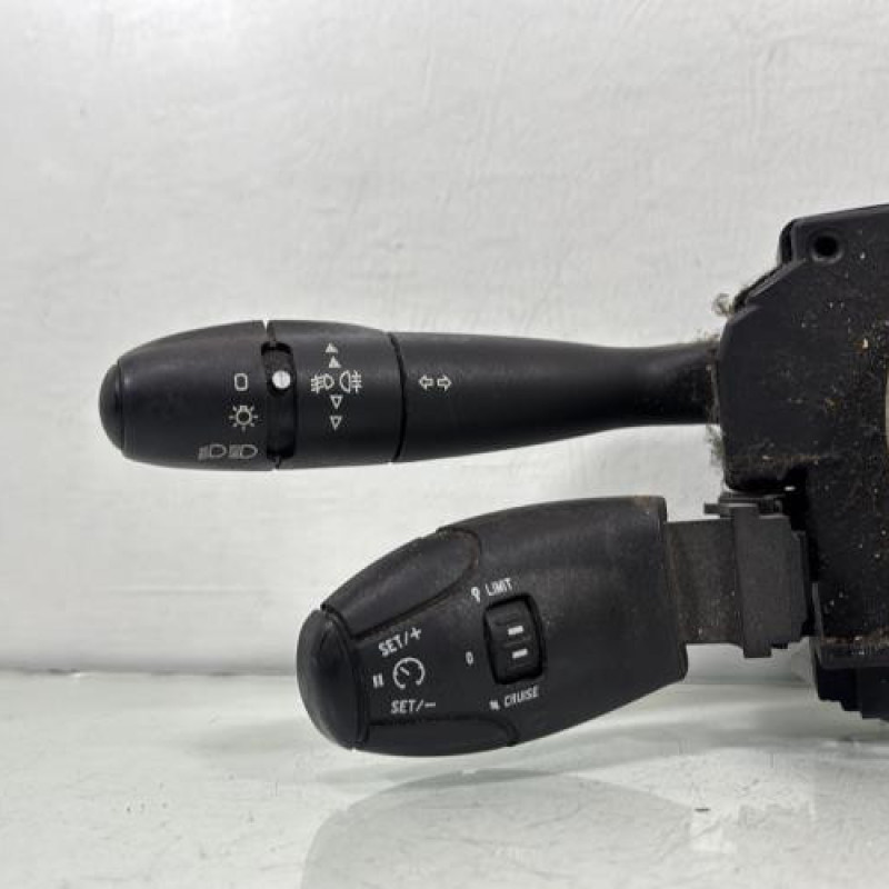 Com (Bloc Contacteur Tournant+Commodo Essuie Glace+Commodo Phare) CITROEN C8 Photo n°3