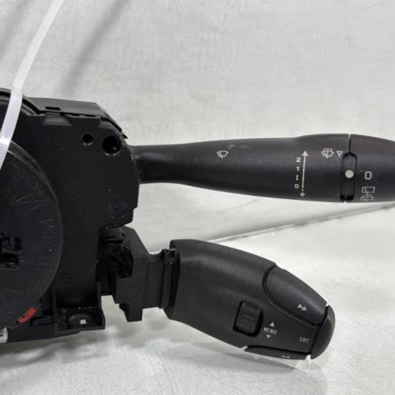 Com (Bloc Contacteur Tournant+Commodo Essuie Glace+Commodo Phare) PEUGEOT 308 1 Photo n°3