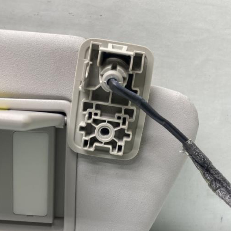 Pare soleil droit PEUGEOT 5008 1 Photo n°2