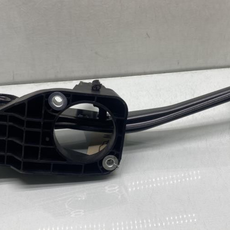 Pedale de frein MERCEDES CLASSE A 176 Photo n°3