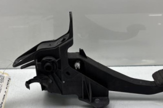 Pedale d'embrayage DACIA DUSTER 1