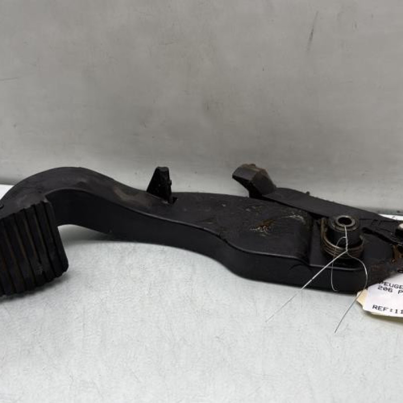 Pedale d'embrayage PEUGEOT 206 Photo n°3