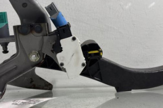 Pedale d'embrayage RENAULT SCENIC 2 Photo n°1