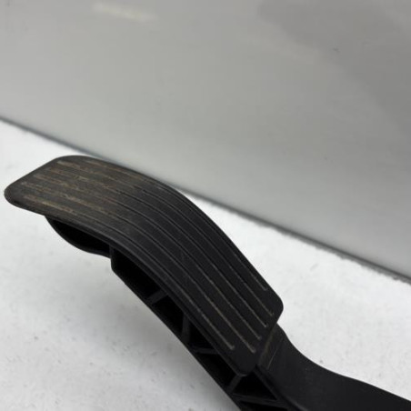 Pedale d'accelerateur PEUGEOT 208 1