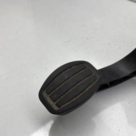 Pedale d'embrayage PEUGEOT 208 2