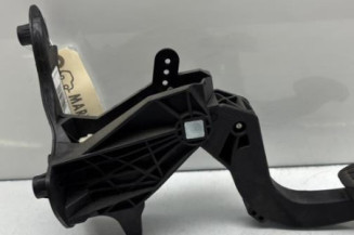 Pedale d'embrayage PEUGEOT 208 2
