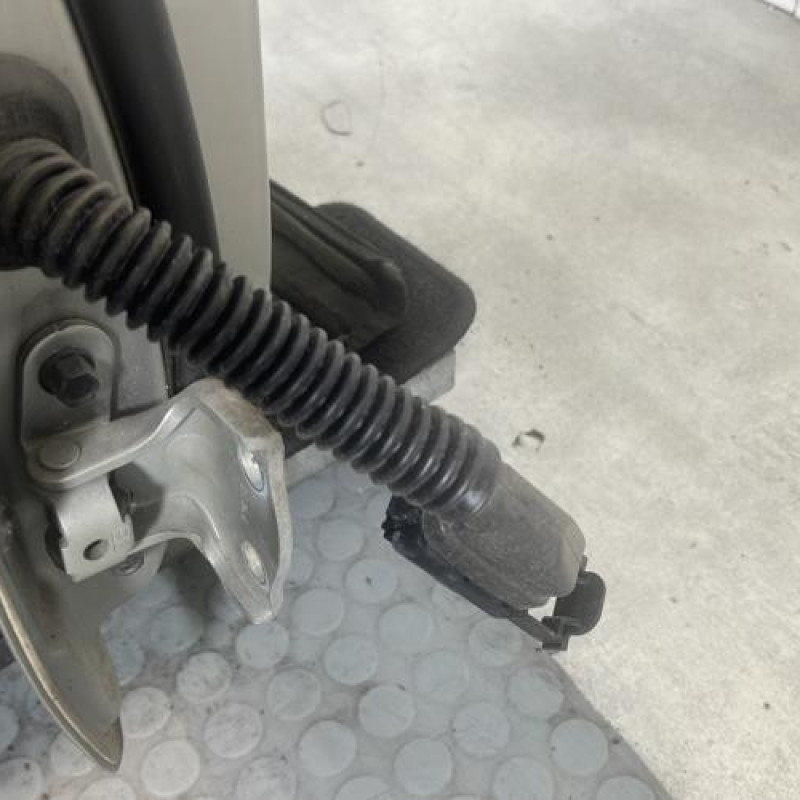 Porte avant droit KIA VENGA Photo n°5