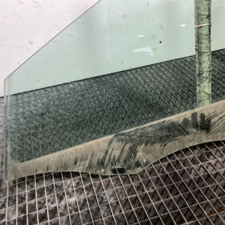Vitre avant gauche MERCEDES CLASSE A 176
