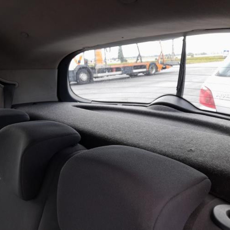 Compresseur clim RENAULT MEGANE 2 Photo n°17