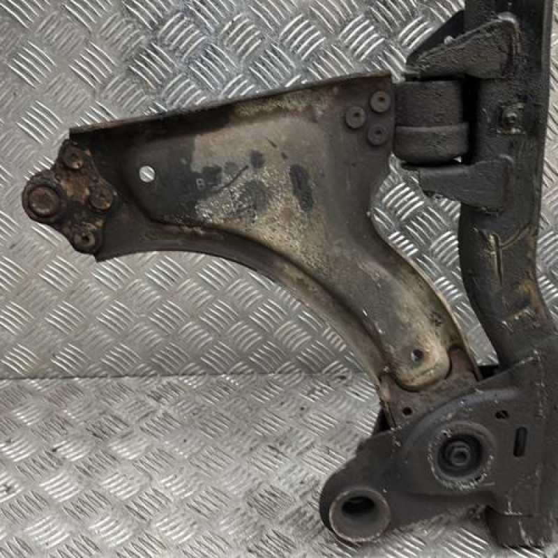 Berceau avant OPEL TIGRA 2 Photo n°2