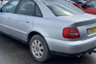 Attelage (boule de remorquage) AUDI A4 1