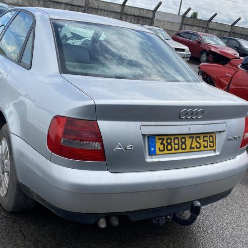 Attelage (boule de remorquage) AUDI A4 1 Photo n°5