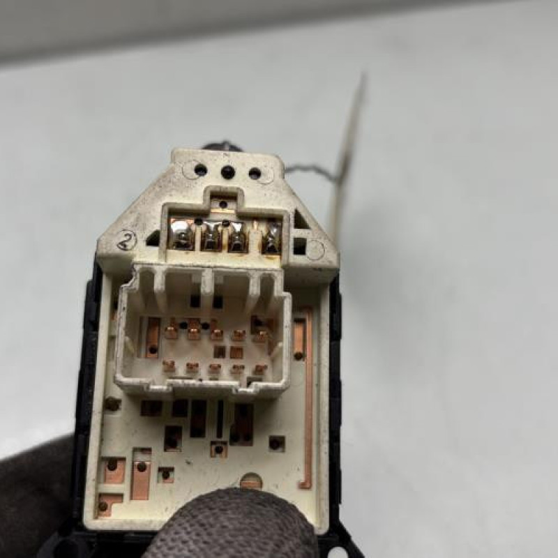 Commande retroviseurs HYUNDAI IX 35 Photo n°3