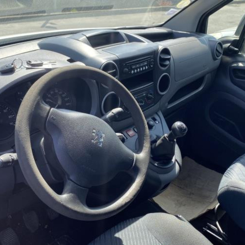 Antenne PEUGEOT PARTNER 2 Photo n°16