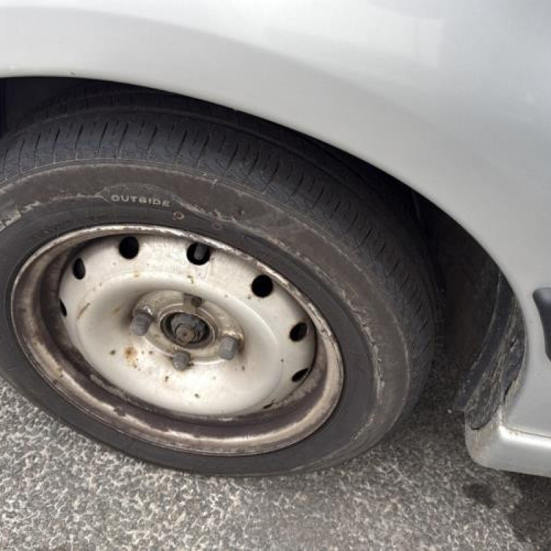 Antenne PEUGEOT PARTNER 1 Photo n°13