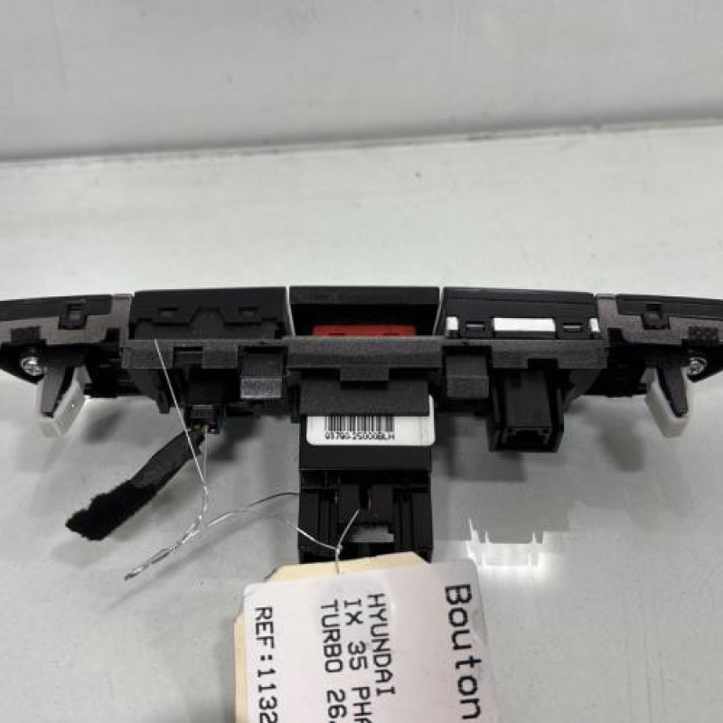 Bouton de warning HYUNDAI IX 35 Photo n°5