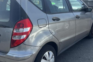 Aile avant droit MERCEDES CLASSE A 169