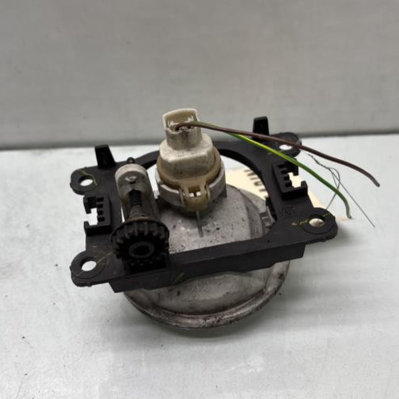 Anti brouillard gauche (feux) PEUGEOT 208 1 Photo n°3