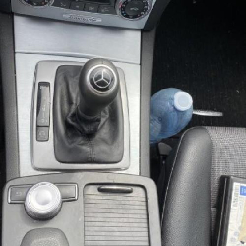 Crochet de remorquage MERCEDES CLASSE C 204 Photo n°5