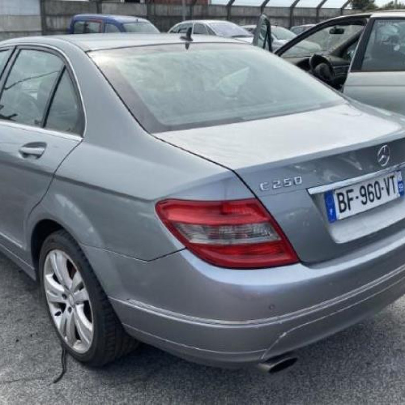 Crochet de remorquage MERCEDES CLASSE C 204 Photo n°7