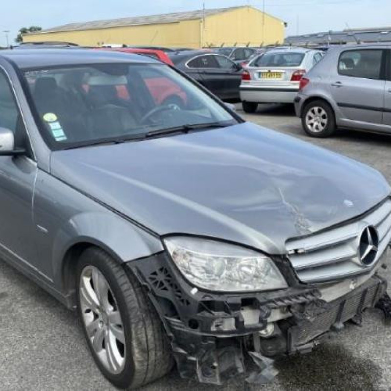 Crochet de remorquage MERCEDES CLASSE C 204 Photo n°14