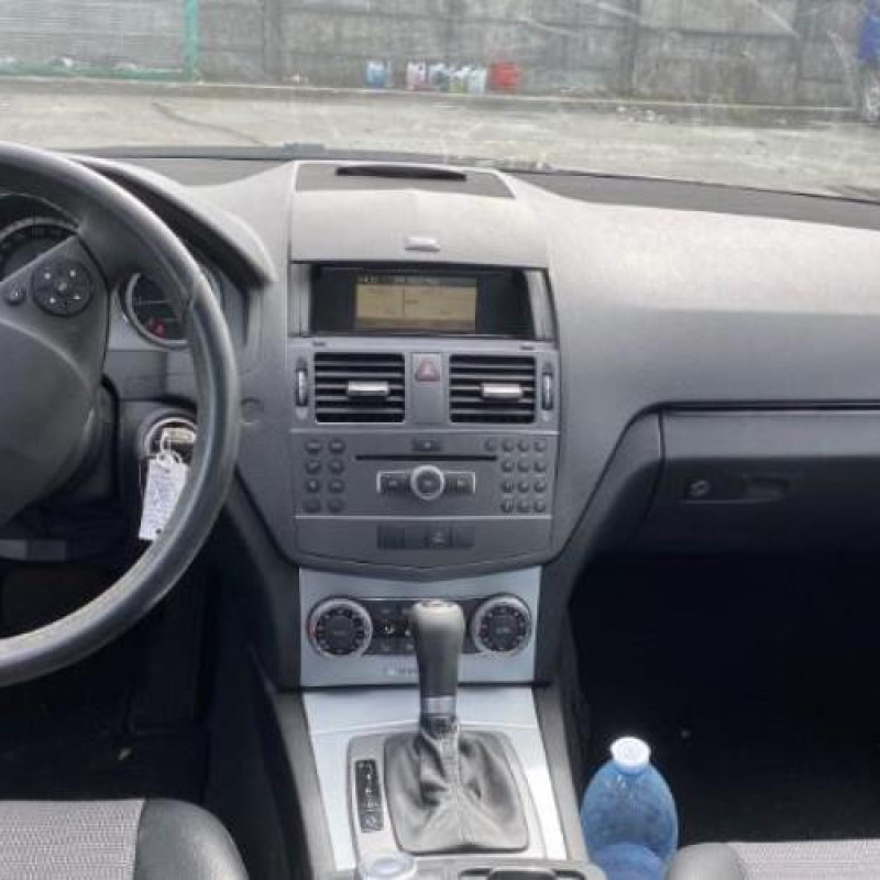 Crochet de remorquage MERCEDES CLASSE C 204 Photo n°15