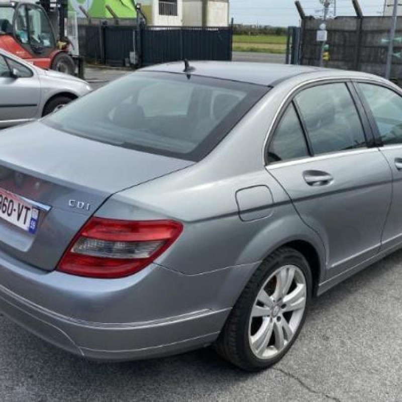 Crochet de remorquage MERCEDES CLASSE C 204 Photo n°18