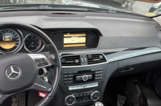 Crochet de remorquage MERCEDES CLASSE C 204