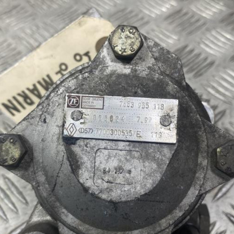 Pompe de direction RENAULT MASTER 2 Photo n°4