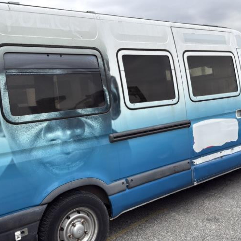 Pompe de direction RENAULT MASTER 2 Photo n°7